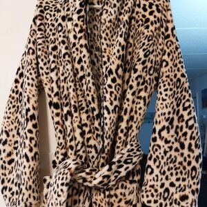 Victorias Secret Leopard Print Robe M/L